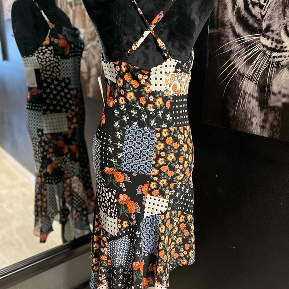 💙💛NWT- SUPER CUTE ASYMMETRICAL SPAGHETTI STRAP DRESS SZ S💙💛 - Picture 4 of 11